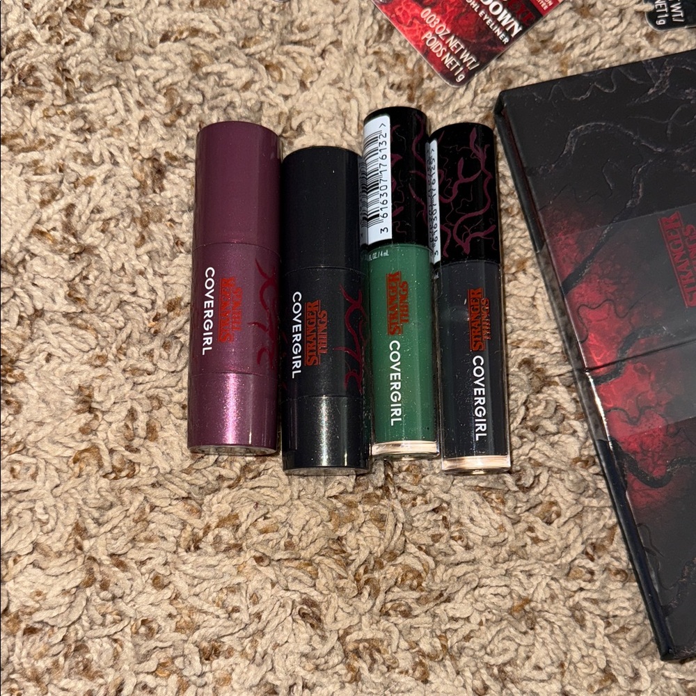 COVERGIRL Stranger Things Makeup Collection - Picture 2 of 5